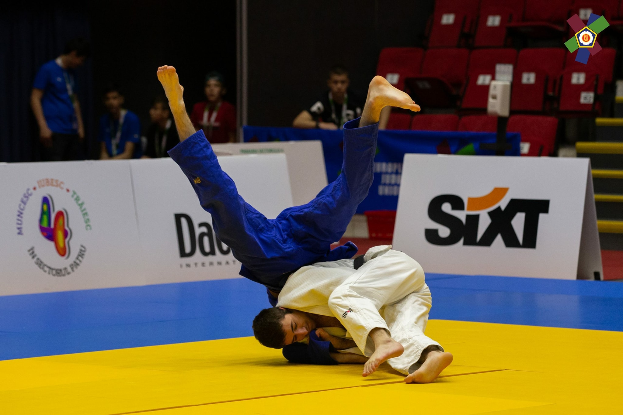 Yeniyetmə cüdoçularımız Rumıniyada 9 medal qazandılar