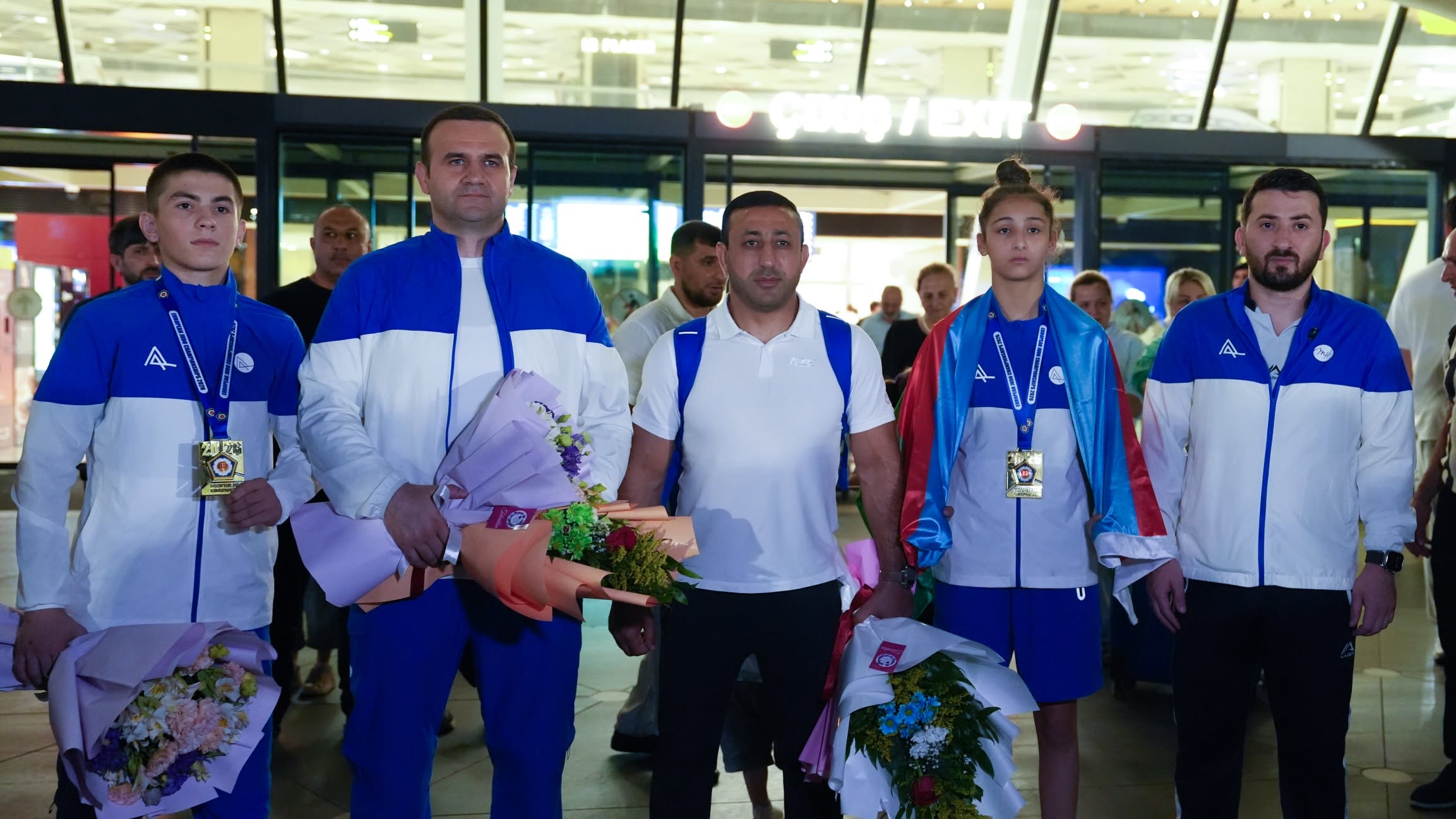Yeniyetmələrdən ibarət milli komanda Vətənə döndü