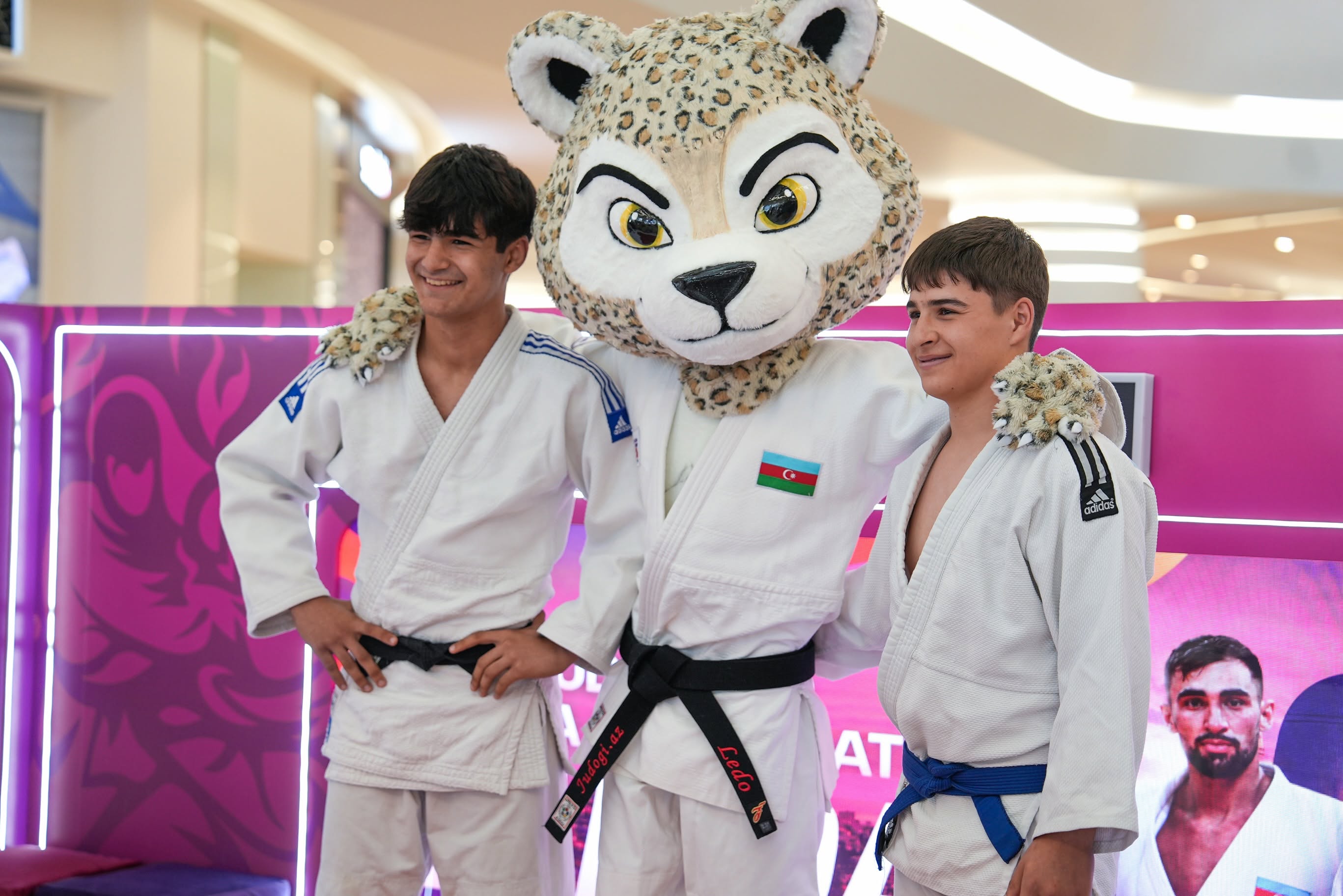 “Dəniz Mall”da dünya çempionatına həsr olunan fan zona yaradılıb